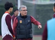 国际足坛焦点：顶级联赛球队备战紧锣密鼓的简单介绍